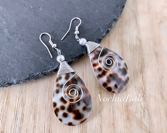 Leopard shell earring, Tiger Cowrie shell earring, Tiger shell earring, summer earring, Boho jewelry, handmade jewelry, gift for her