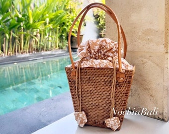 Rattan handbag, Boho rattan bag, handwoven rattan bag, summer rattan bag, genuine leather strap