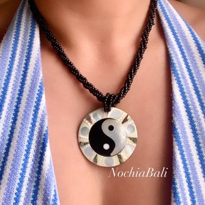 Collana Donna In Argento Sterling 925 Con Ciondolo Montagna E Grano Di Senape, Simbolo Yin Yang In Abalone, Gioiello Religioso Di Fede