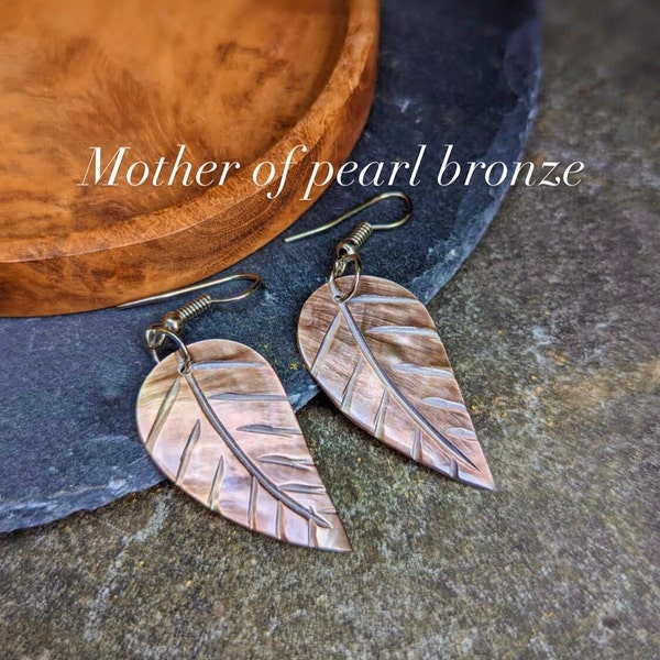 Leaf shaped abalone earring, Paua Abalone earring, Mother of Pearl earring, Boho dangle earring, everyday earring, gift for her