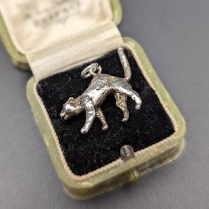 vintage silver pendant - sterling silver scared cat charm - mid century jewellery