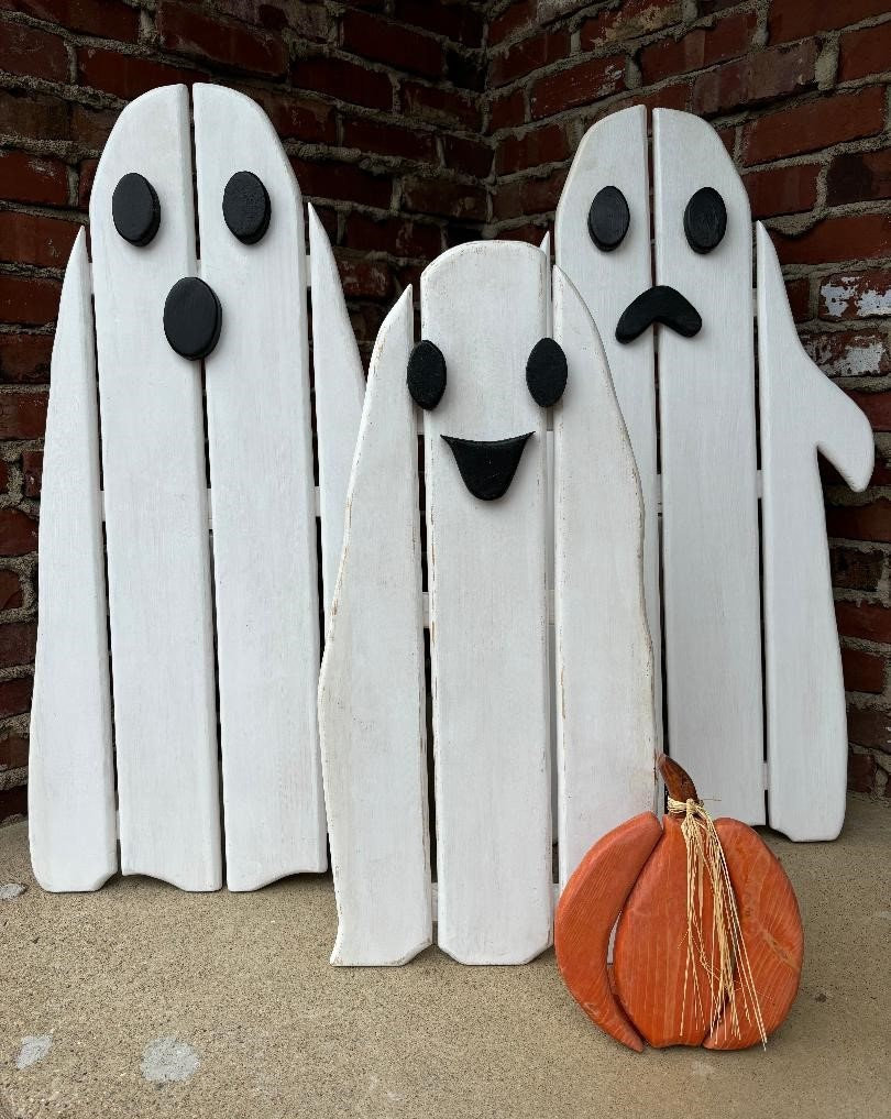 Wood ghost, wooden ghost, large, hallowen,decor,decoration,outside,inside,porch,rustic,autumn,farmhouse,made in usa