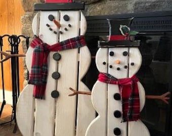 Large, wooden snowman, wood snowman, winter, Christmas, farmhouse, decor, decoration, outside, inside, porch, rustic