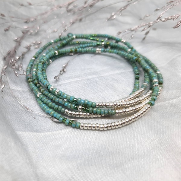 Zartes Wickelarmband, türkisfarbene japanische Rocailles, Geschenk für sie, Silberperlen, Perlenarmband, elastisches Nylon, dehnbar