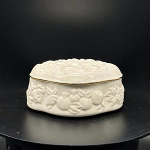 Vintage 1998 Lenox &quot;Fruits of Life&quot; Gold Leafed Porcelain Musical Trinket Jewelry Box