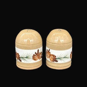 Vintage Mill Creek Keramik Steingut Pine Cone Motiv Cabin Hütte Salz- und Pfefferstreuer