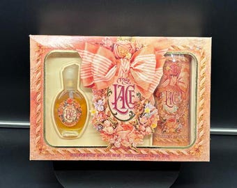 RARE Vintage Coty Truly Lace .75 Spray Cologne und 3.7 Talc Powder Boxed Set!