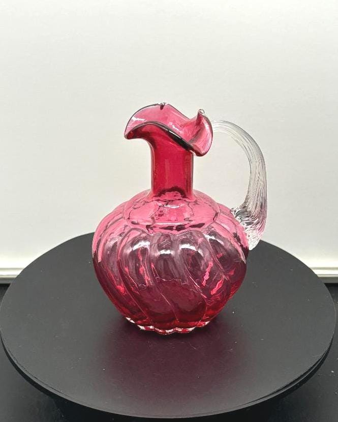 美 フェントン クランベリー ピッチャー 花瓶 オプティクメロン ヴィンテージ フェントン アートガラス カントリー クランベリー
