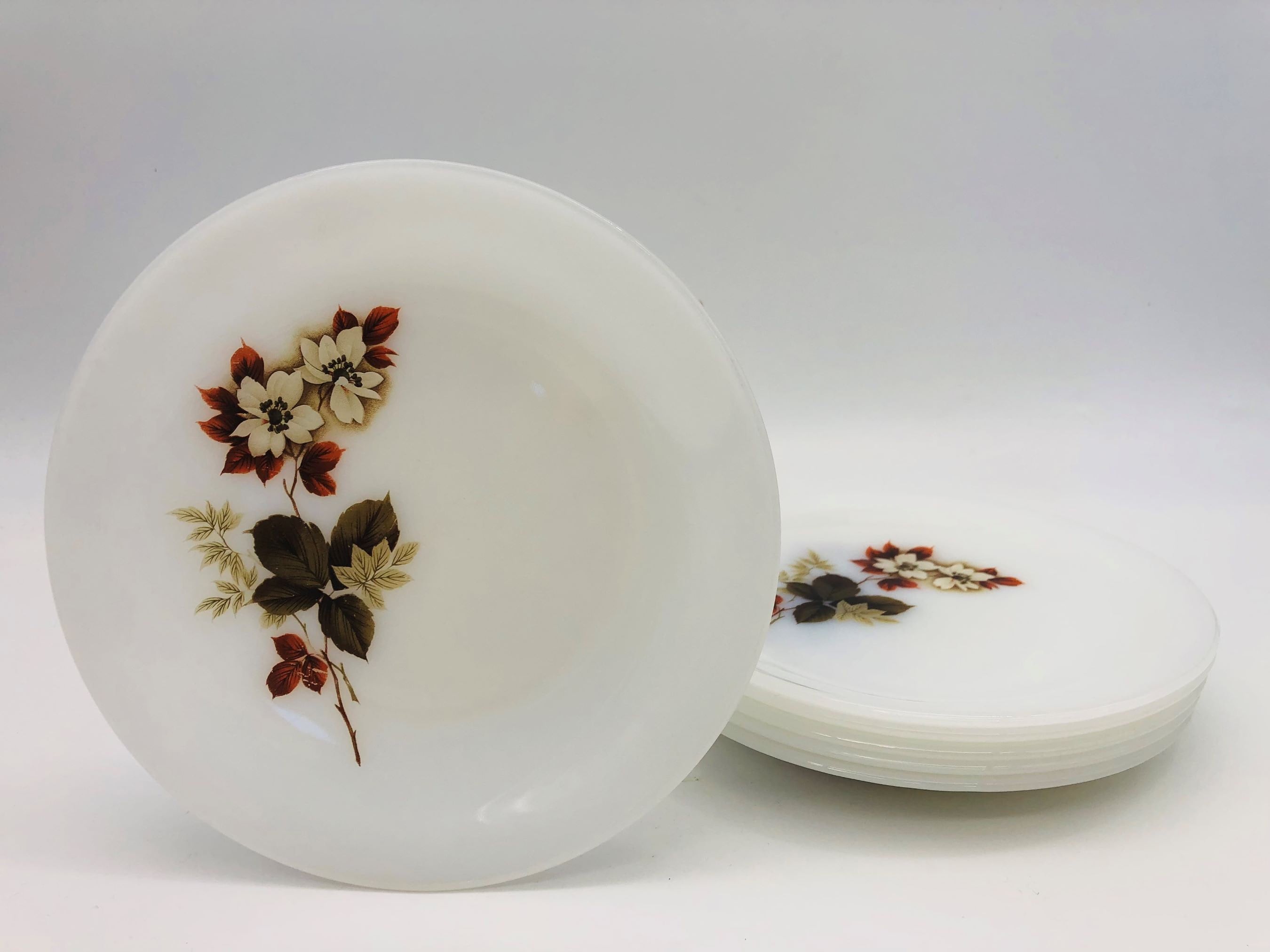Verre & Cristal - Années 1980 Suite de 6 assiettes à dessert Arc Arcopal France Modèle Vénorica Fleurs bleues Myosotis