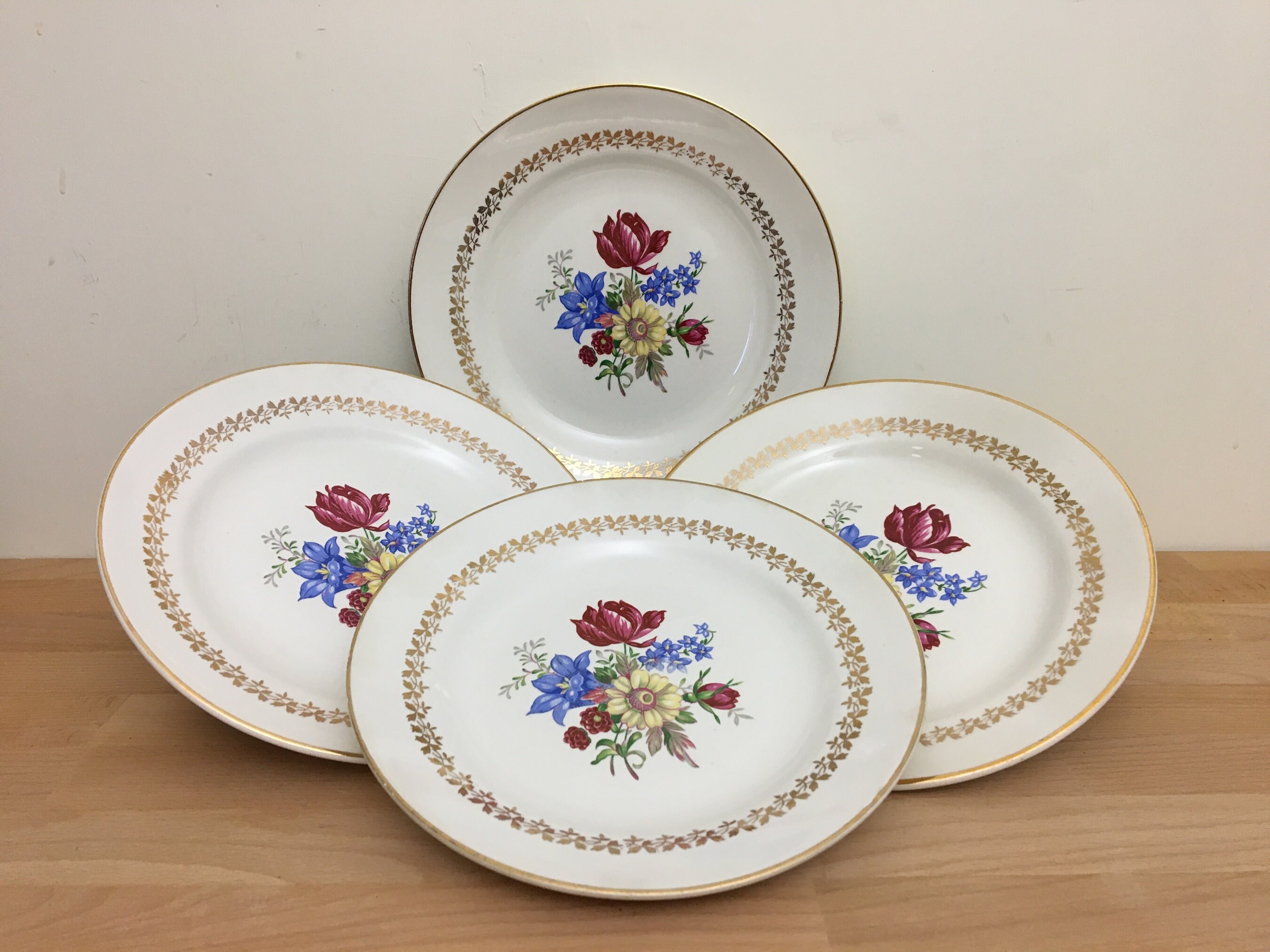 4 Assiettes Plates Vintage Signées Sarreguemines