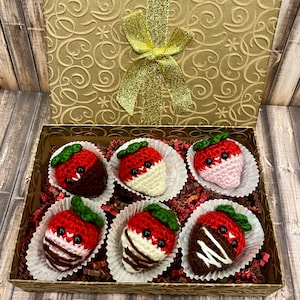 Chocolate covered strawberries, Valentines Day gift, pretend play food, kawaii crochet amigurumi, alternative to jewelry or flowers