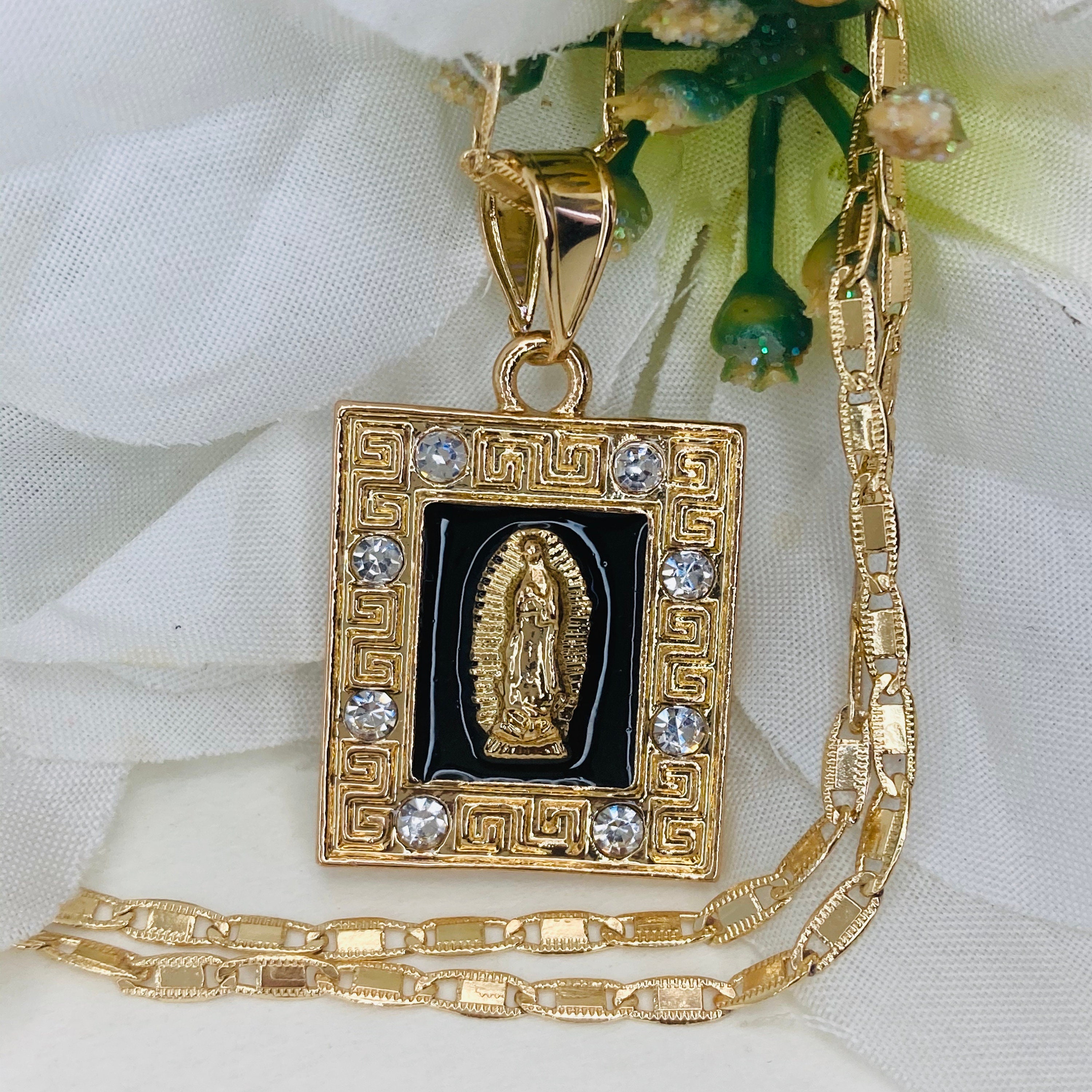 Gold Plated Virgin Mary-guadalupe Square Shape Pendant Gold Plated Virgin Mary-guadalupe Square Shape Pendant