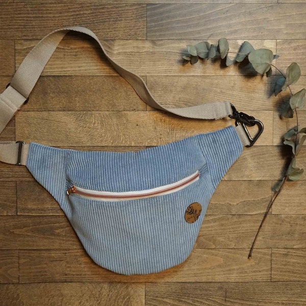 Crossbody Bag aus Cord blau