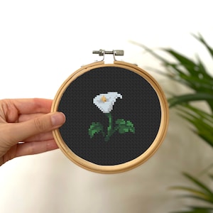 Tiny Cross Stitch Lily , Mini Cross Stitch Flower , Small Easy Beginner Garden Pattern , Simple Cross Stitch Kids Pattern PDF