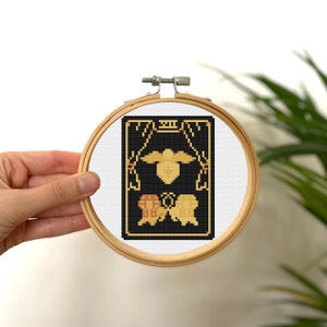 De Chariot Tiny Cross Stitch Tarot Card, Mini Golden Tarot Card Stitch, Klein Easy Stitch Patroon, Gouden Tarot Card Patroon