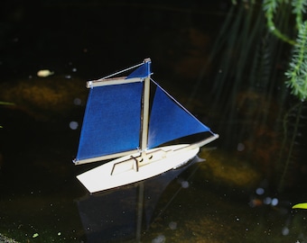 Lasercut Plywood Sailboat SVG File, DIY Toy (14cm)