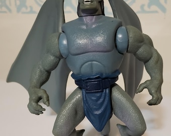 Gargoyles Quick Strike Goliath Action Figure, Collectible