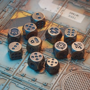 Necromunda Premium bende-dobbelstenenset - handgemaakt massief messing