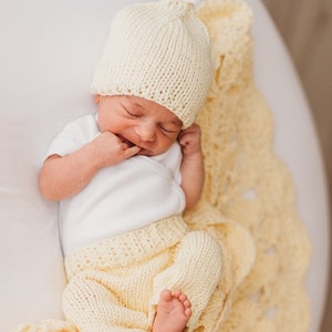 Knit Newborn Set Pattern: Pixie Hat & Pants (PDF Pattern n. 055)