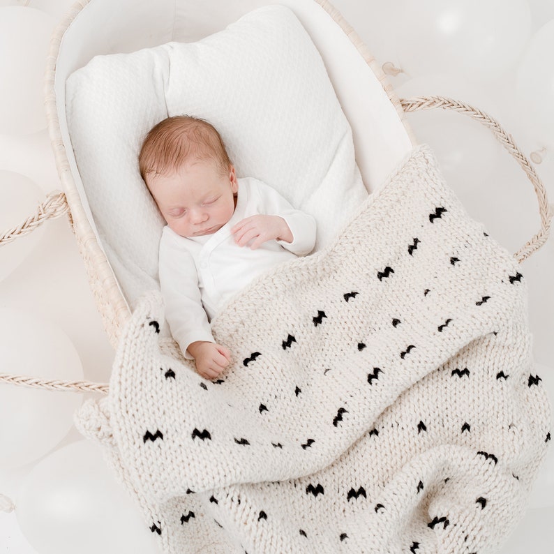 Knitting Pattern: Chunky Baby Blanket Rainy Hearts, Knit Baby Blanket Pattern, Fair Isle Knitting Pattern, Modern Blanket Pattern, P005 image 1