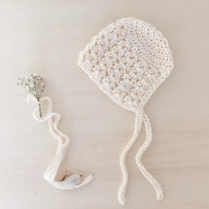 Crochet Baby Bonnet Pattern: Cloe Newborn Hat (0-6 Months) (PDF Pattern n. 044)