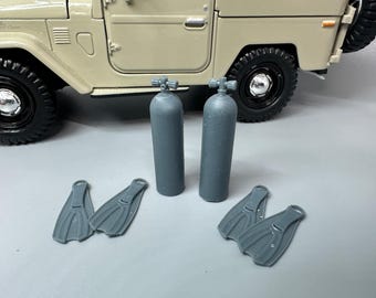1/24 Scale Scuba Tanks and Fins Unpainted Resin