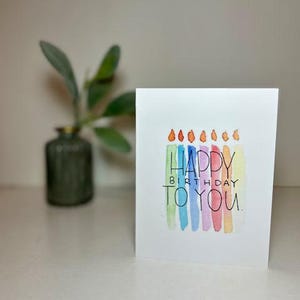 Cartão de aniversário - Velas de aniversário - Cartão original em branco em aquarela