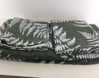 Green and White Double Duvet Set with Fern Pattern