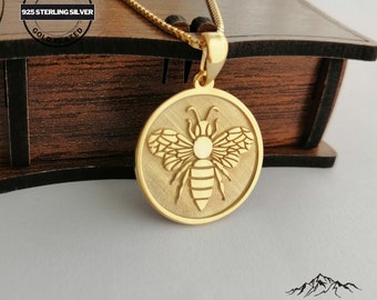 Bee Necklace, Customizable Jewelry, Honey Bee Necklace, Bee Pendant, Bee Charm, Bee Jewelry, Queen Bee Necklace, Personalized Gift