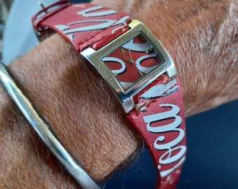 COCA COLA Coke Wrist Watch Long Band 8 Inch Working Silver on Red New Battery Pre Owned Condition Coca-cola Atlanta soft drink Chattanooga