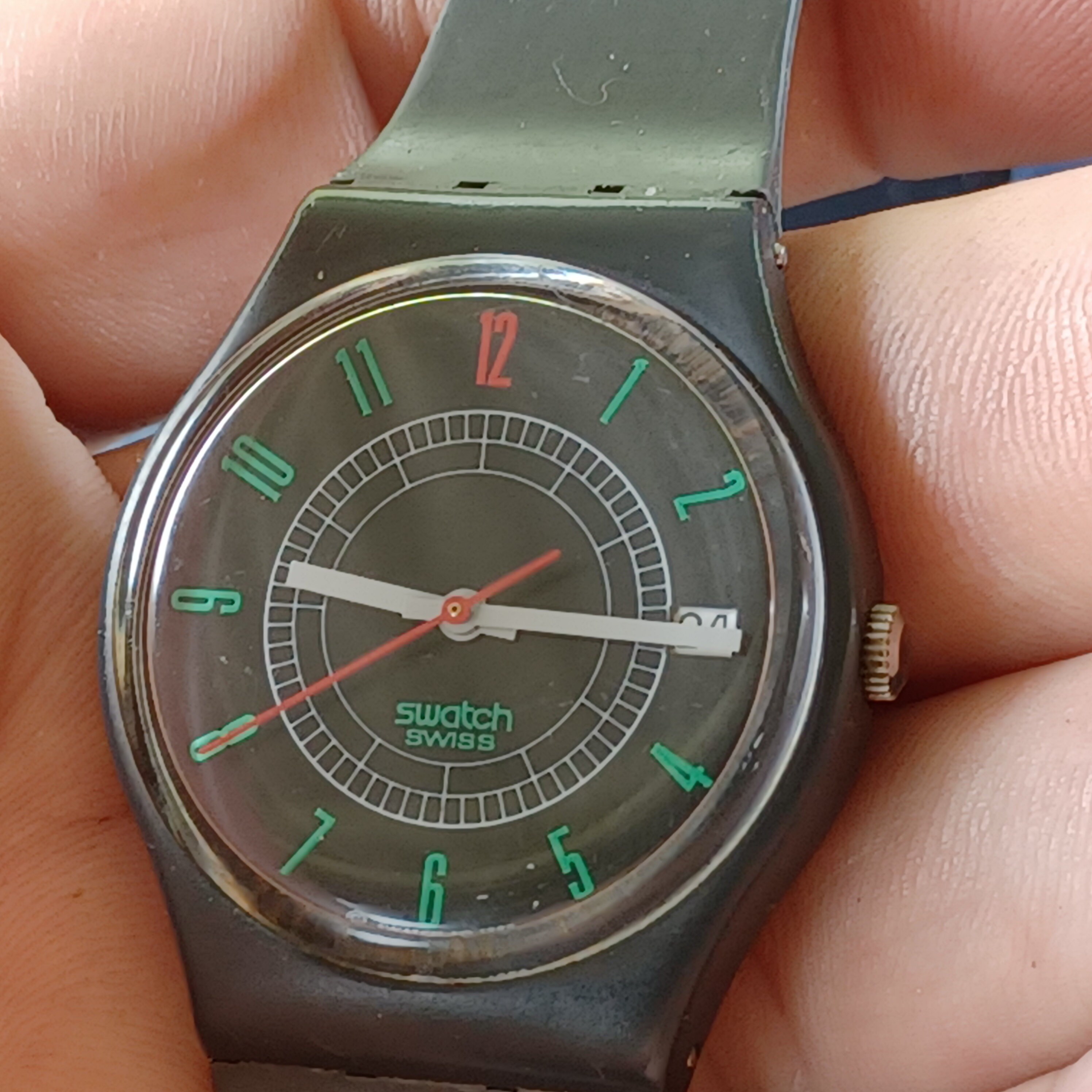 ビンテージSwatch４本+1本…計5本です。 SWATCH Watch - RITZ Model GA400 1986 Rare Working New Battery 34