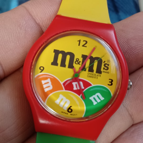 m&m's Wrist watch 1993 New old Stock Never worn New Battery Candy Mars Wrigley Wristwatch Multi Colored Collectible Red Green Yellow NOS