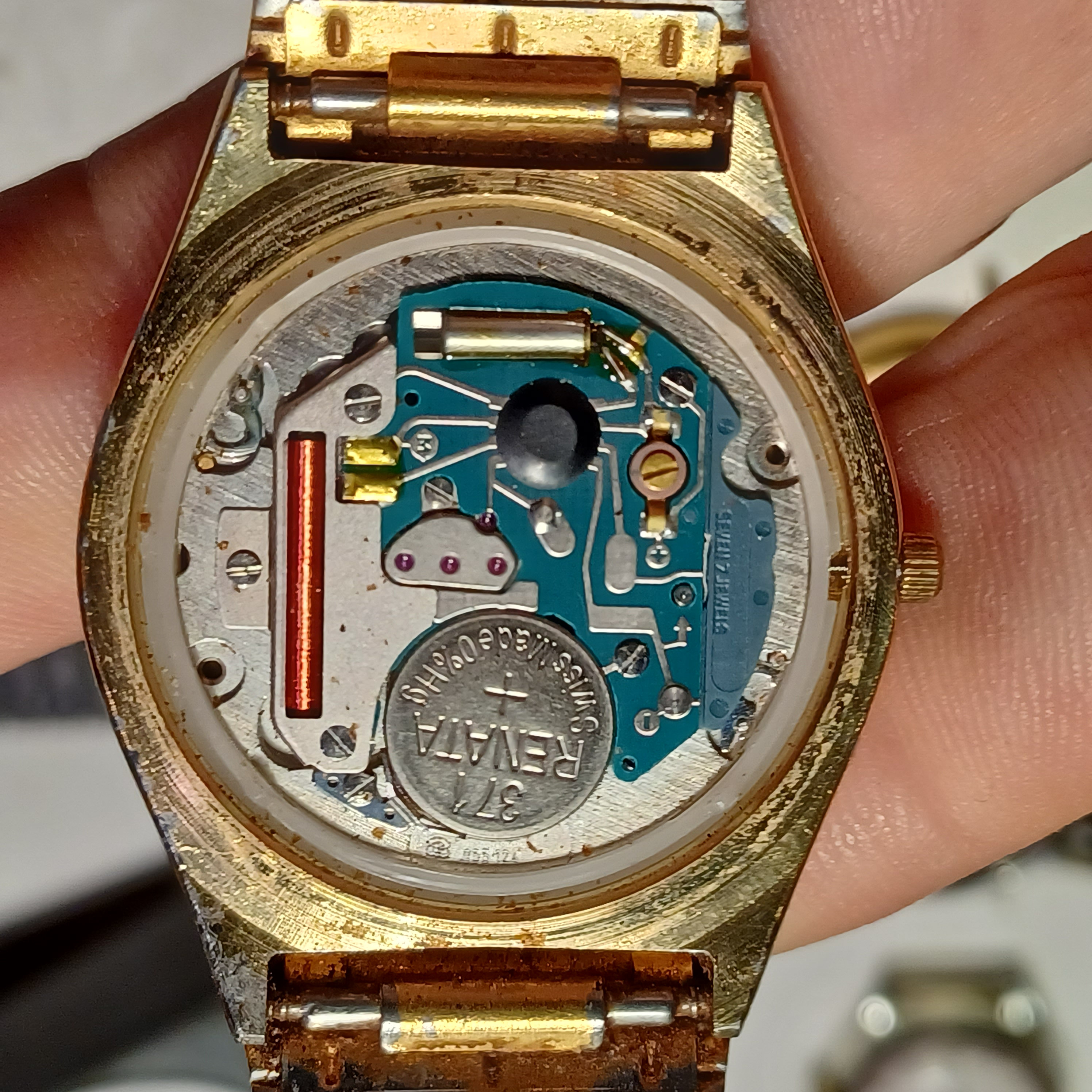 Wittnauer QWR Day Date Wristwatch With 10K 25 Year Award on