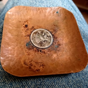 1940 Copper tray dish WWII Chile SA Hand Hammered made 20 Centavos Coin Copper-Nickel Defiant CONDOR
