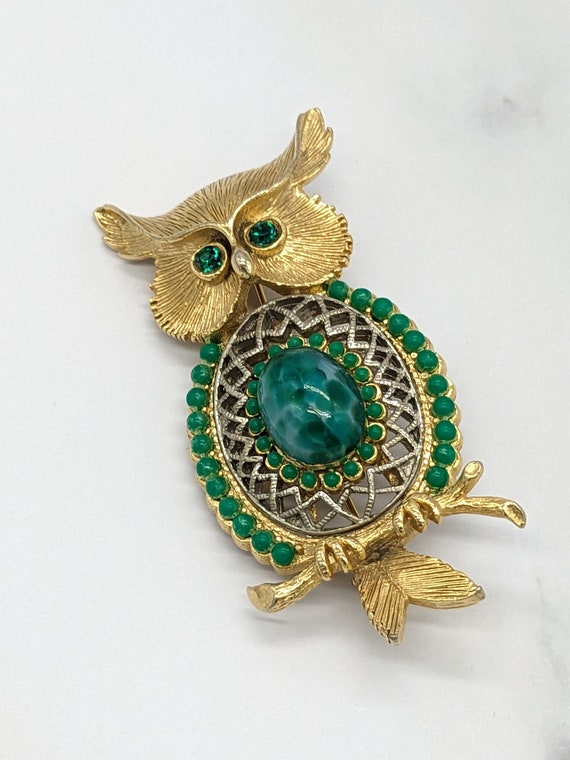 VIntage Gold and Green Tone Owl Brooch - image 4