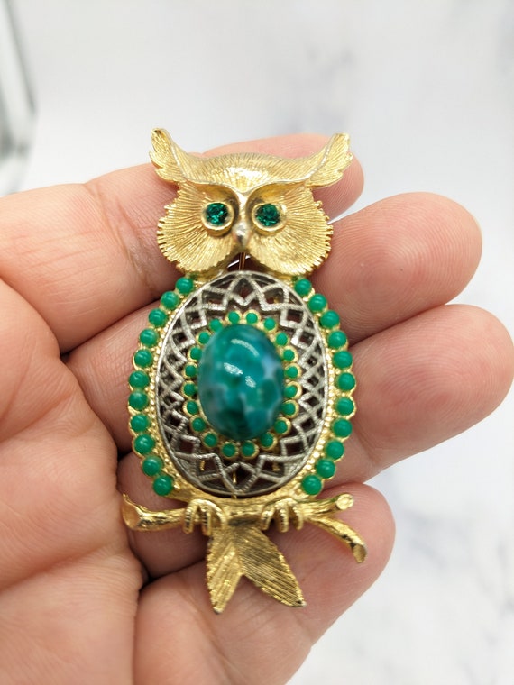 VIntage Gold and Green Tone Owl Brooch - image 1