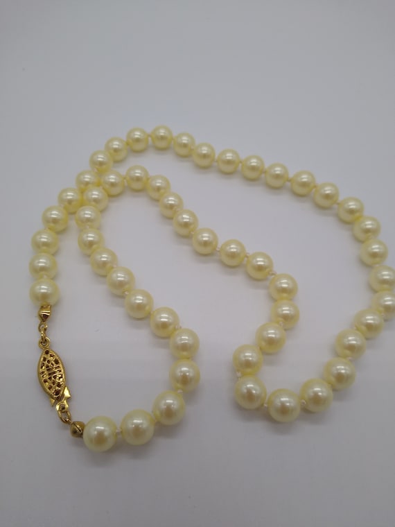 AVON 31284 Pavani Faux Pearl Necklace Set in Chennai at best price by  Jhillmill Fashion Jewellery - Justdial