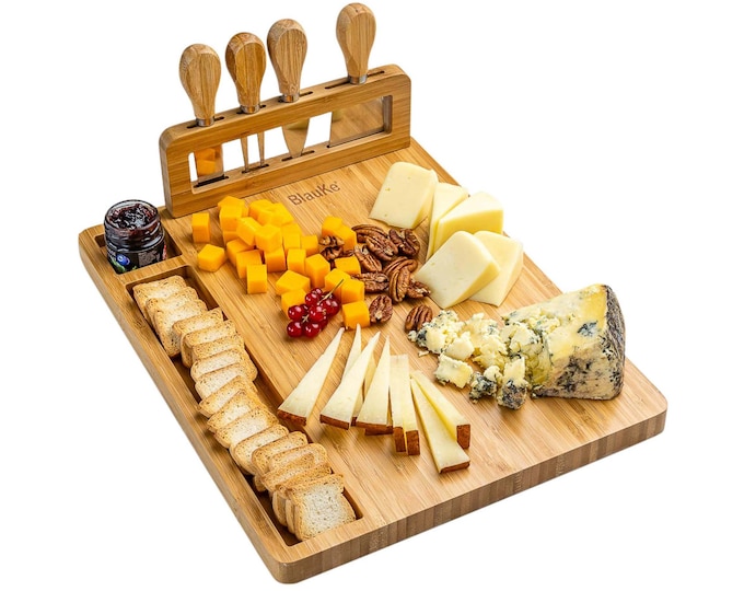 Bambus Käsebrett und Messer Set - Wurstbrett mit 4 Käsemesser - Servierplatte Tablett, Jubiläum Weihnachten Geburtstagsgeschenk