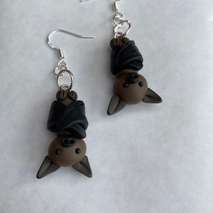 かわいいコウモリのイヤリング BatS**t Crazy