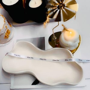 Irregular Bowl Tray –Handmade Decorative Catchall, Modern Ceramic Dish, Minimalist Vanity Tray, Organic Shaped Bowl for Keys or Jewelry