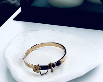 Handgemaakt sieradendoosje: minimalistische sieradenhouder