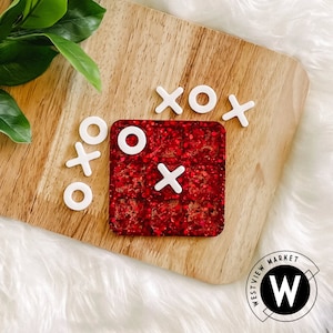 Rooster Red Glitter Travel Size Resin Tic-Tac-Toe Board