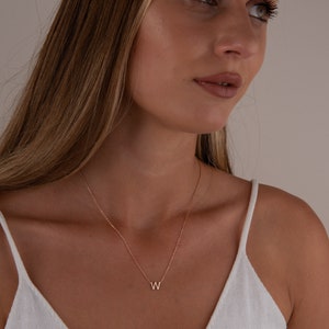 Collier initial, collier de lettres, collier dor, collier de nom personnalisé, cadeaux de femme, cadeaux pour maman, cadeau de maman, cadeau danniversaire pour elle image 7