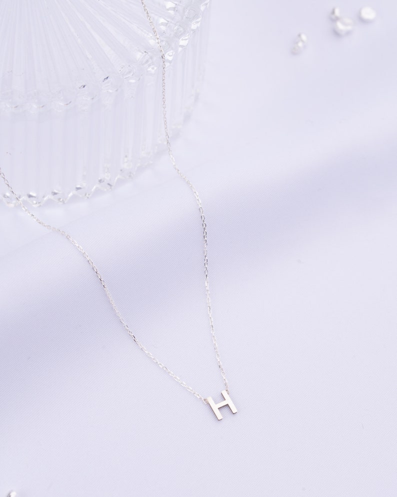 Collier initial, collier de lettres, collier dor, collier de nom personnalisé, cadeaux de femme, cadeaux pour maman, cadeau de maman, cadeau danniversaire pour elle image 4