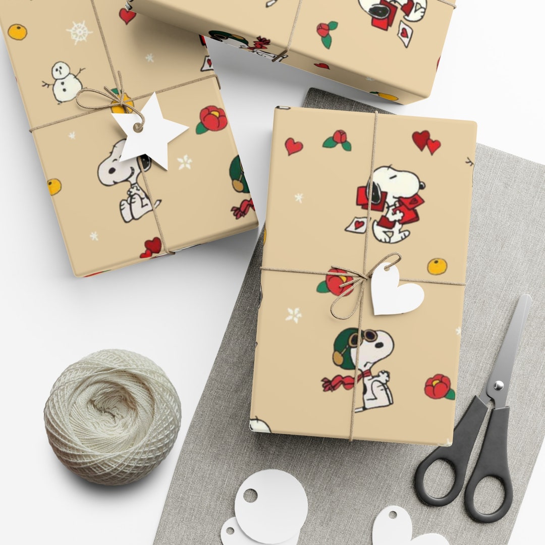 Snoopy Wrapping Paper. Charlie Show Gift Wrap. Christmas Gift Wrap
