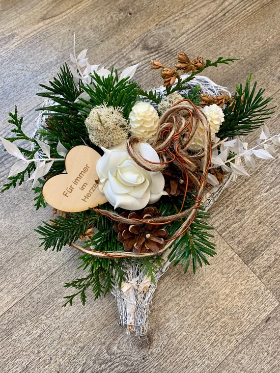 Grabschmuck | Grabgesteck mit frischer Tanne | Herz | Totensonntag | Allerheiligen