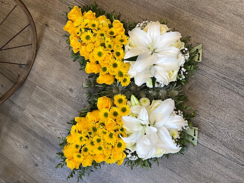 BlumenundDesign Flower Arrangement - Thumbnail 4