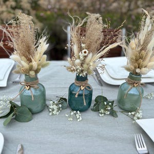 Vases with dried flowers | Table decoration |