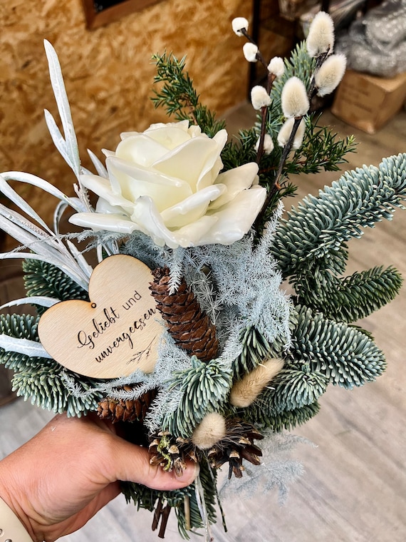 Grabschmuck | Grabgesteck Grabstrauß mit frischer Tanne | Totensonntag | Allerheiligen