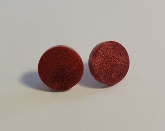 Pendientes de tachuelas redondas de resina hechas a mano - "Ruby"